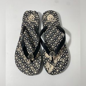 Tory Burch Classic Flip Flops Black With Silver Logo Size 10